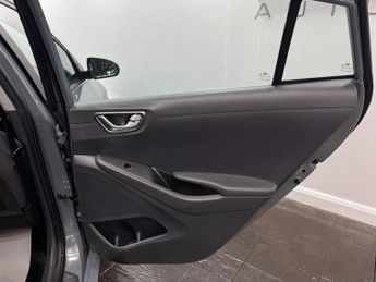 Hyundai IONIQ 38.3kWh Premium Auto 5dr