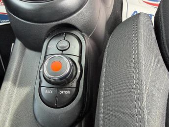 MINI Hatch 1.5 Cooper Hatchback 3dr Petrol Auto Euro 6 (s/s) (136 ps)