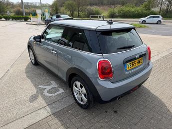MINI Hatch 1.5 Cooper Hatchback 3dr Petrol Auto Euro 6 (s/s) (136 ps)