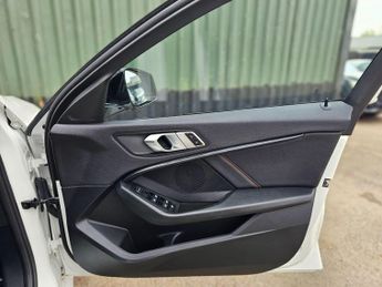 BMW 1 Series 1.5 118i Sport DCT Euro 6 (s/s) 5dr