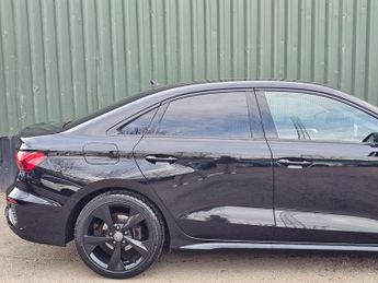 Audi A3 1.5 TFSI 35 S line S Tronic Euro 6 (s/s) 4dr