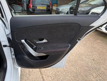 Mercedes-Benz A Class 1.3 A250e 15.6kWh AMG Line 8G-DCT Euro 6 (s/s) 4dr