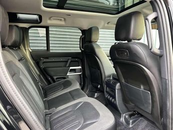 Land Rover DEFENDER 2.0 Defender SE D Auto 4WD 5dr