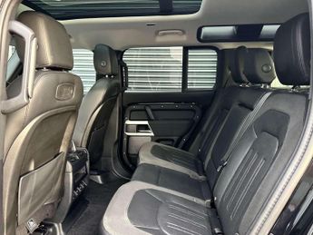 Land Rover DEFENDER 2.0 Defender SE D Auto 4WD 5dr