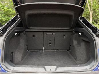 Volkswagen ID.4 Pro Performance 77kWh 1ST Edition Auto 5dr