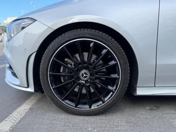 Mercedes-Benz CLA 2.0 CLA220d AMG Line Night Edition (Premium Plus) Coupe 8G-DCT E