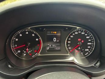 Audi A1 1.4 TFSI S line Sportback 5dr Petrol S Tronic Euro 5 (185 ps)