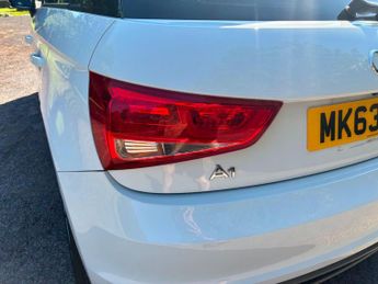 Audi A1 1.4 TFSI S line Sportback 5dr Petrol S Tronic Euro 5 (185 ps)