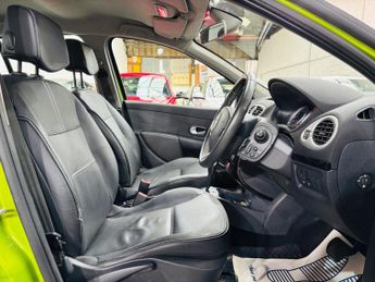 Renault Clio 1.6 VVT Initiale TomTom Auto Euro 4 5dr