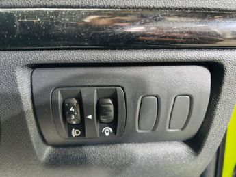 Renault Clio 1.6 VVT Initiale TomTom Auto Euro 4 5dr