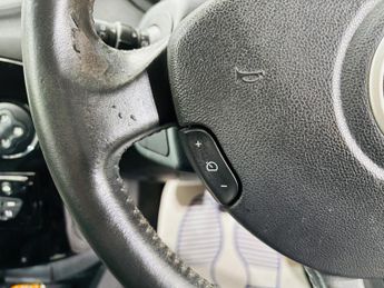 Renault Clio 1.6 VVT Initiale TomTom Auto Euro 4 5dr