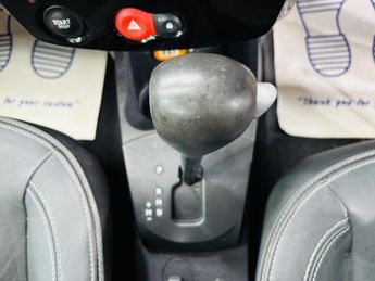 Renault Clio 1.6 VVT Initiale TomTom Auto Euro 4 5dr
