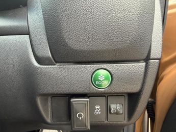 Honda Jazz 1.3 PETROL CVT