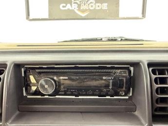 Land Rover Discovery 3.9i V8 ES Station Wagon 5dr