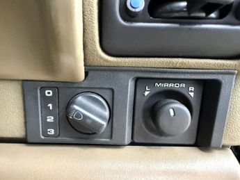 Land Rover Discovery 3.9i V8 ES Station Wagon 5dr