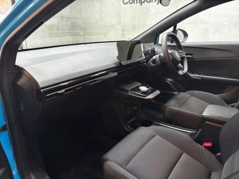 MG MG4 51kWh SE Auto 5dr