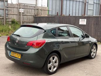 Vauxhall Astra 1.6 16v Exclusiv Auto Euro 5 5dr