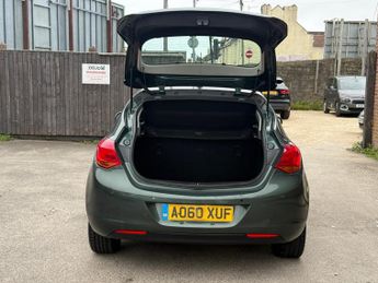 Vauxhall Astra 1.6 16v Exclusiv Auto Euro 5 5dr