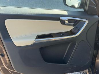 Volvo XC60 2.4 D5 SE Lux Nav Geartronic AWD Euro 5 5dr