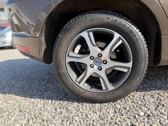 Volvo XC60 2.4 D5 SE Lux Nav Geartronic AWD Euro 5 5dr