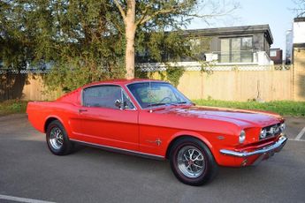 Ford Mustang Fastback 2+2 289 V8 Auto 4,700 cc