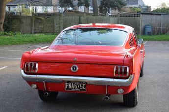 Ford Mustang Fastback 2+2 289 V8 Auto 4,700 cc