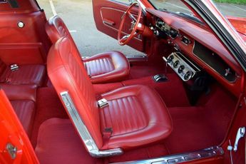 Ford Mustang Fastback 2+2 289 V8 Auto 4,700 cc