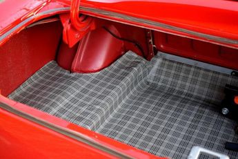 Ford Mustang Fastback 2+2 289 V8 Auto 4,700 cc