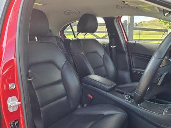 Mercedes-Benz A Class 1.5 A180d Sport (Executive) Hatchback 5dr Diesel 7G-DCT Euro 6 (