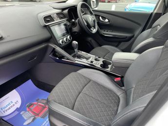 Renault Kadjar 1.3 TCe Iconic SUV 5dr Petrol EDC Euro 6 (s/s) (140 ps)