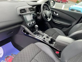 Renault Kadjar 1.3 TCe Iconic SUV 5dr Petrol EDC Euro 6 (s/s) (140 ps)