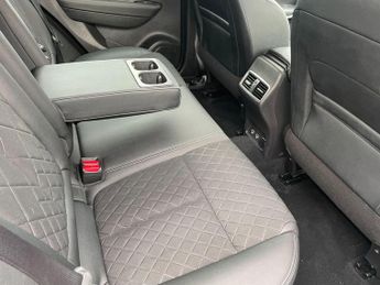 Renault Kadjar 1.3 TCe Iconic SUV 5dr Petrol EDC Euro 6 (s/s) (140 ps)