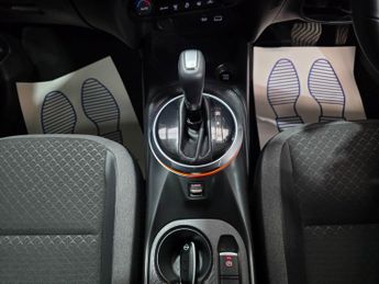Nissan Juke 1.0 DIG-T N-Connecta DCT Auto Euro 6 (s/s) 5dr