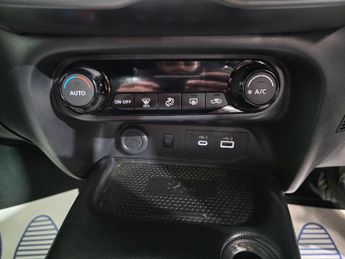 Nissan Juke 1.0 DIG-T N-Connecta DCT Auto Euro 6 (s/s) 5dr