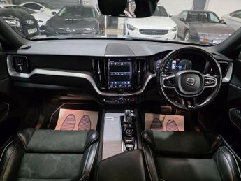 Volvo XC60 2.0h T8 Twin Engine 10.4kWh R-Design Auto AWD Euro 6 (s/s) 5dr