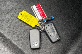 Toyota Aygo X 1.0 VVT-i Edge x-shift Euro 6 (s/s) 5dr