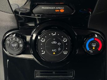 Ford Fiesta 1.6 Zetec Powershift Euro 6 5dr