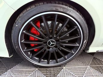 Mercedes-Benz CLA 2.0 CLA45 AMG Shooting Brake SpdS DCT 4MATIC Euro 6 (s/s) 5dr