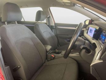 Volkswagen Golf 2.0 TDI Life Estate 5dr Diesel Manual Euro 6 (s/s) (115 ps)