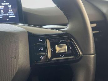 MG MG4 64kWh SE Long Range Hatchback 5dr Electric Auto (203 ps)