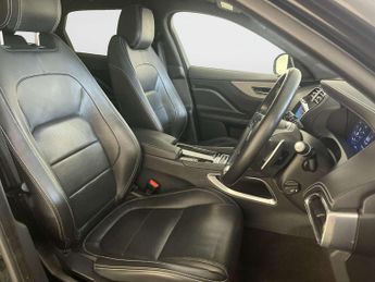 Jaguar F-PACE 2.0 D180 Chequered Flag SUV 5dr Diesel Auto AWD Euro 6 (s/s) (18