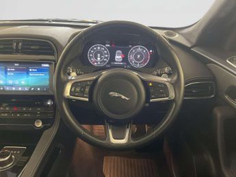 Jaguar F-PACE 2.0 D180 Chequered Flag SUV 5dr Diesel Auto AWD Euro 6 (s/s) (18