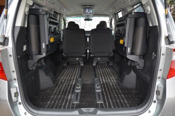 Toyota Alphard 2.4 Hybrid SR 4WD - Service History