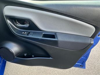 Toyota Yaris 1.5 VVT-h Icon Tech E-CVT Euro 6 (s/s) 5dr