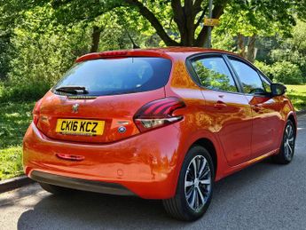 Peugeot 208 1.2 PureTech XS White Euro 6 5dr