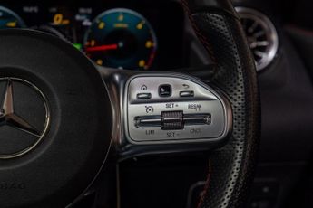 Mercedes-Benz GLA 2.0 GLA220d AMG Line Night Edition (Premium Plus) 8G-DCT 4MATIC 