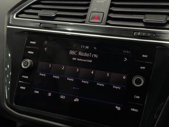 Volkswagen Tiguan 2.0 TDI SE Navigation DSG Euro 6 (s/s) 5dr