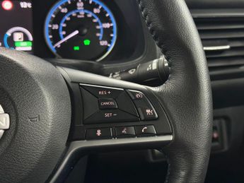 Nissan Leaf 39kWh N-Connecta Auto 5dr