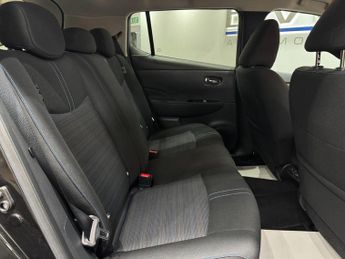 Nissan Leaf 39kWh N-Connecta Auto 5dr