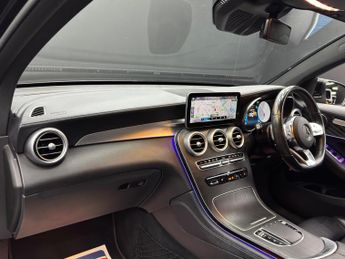 Mercedes-Benz GLC 2.0 GLC300d AMG Line (Premium) Coupe G-Tronic+ 4MATIC Euro 6 (s/